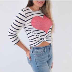 ▪️FRENCH CONNECTION Heart Tee
